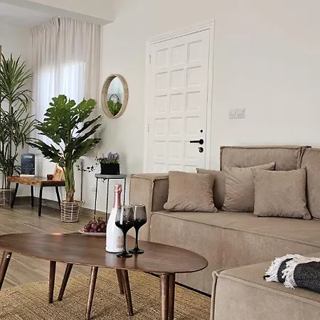 Talya Villa Peyia