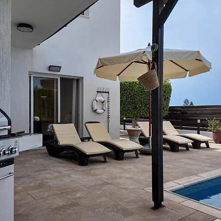 Talya Villa Peyia